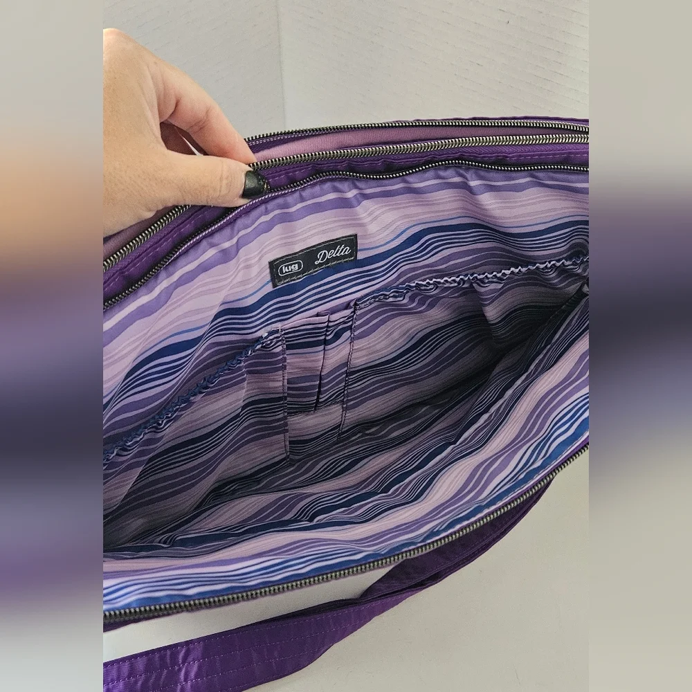 Lug Delta 17 Inch‎ Purple Laptop Case